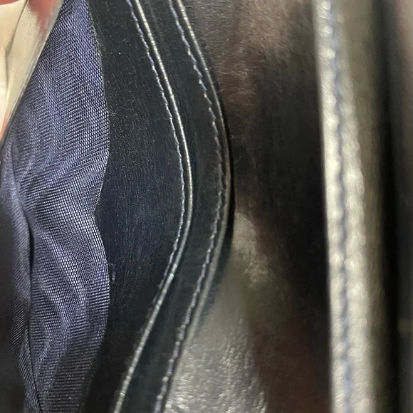 ✅SOLD✅AUTHENTIC VINTAGE GUCCI MINI COMPACT WALLET LEATHER - Picture 15 of 16